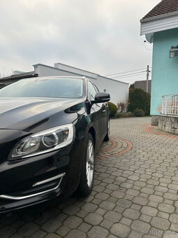 Volvo V60 D6 AWD 2.4 Diesel - 4