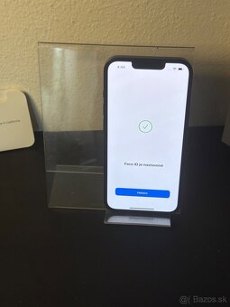 Predám Apple iPhone 13 128GB Black Bežné známky - 4