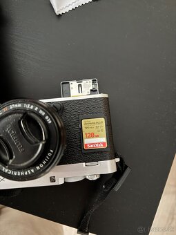 Fujifilm X-E4 - 4