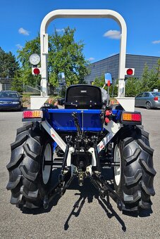 Malotraktor Tauros HX40 4x4 - 4