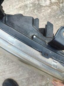 Svetlo ľavé Nissan Pathfinder - 4