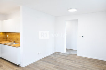 Jedinečný 2 izbový byt 53,2 m2 +2 x balkón, Piešťany-centrum - 4
