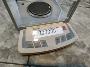 mikro váha DISCOVERY DV215CD - 4