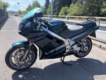 Honda Vfr 750 rc36 - 4