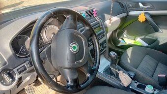 Škoda octavia combi 4x4 2TDI - 4