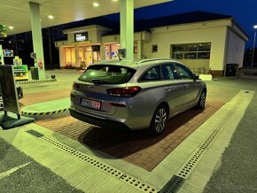 Hyundai i30 1,6 CRDI - ZĽAVA - Stale aktualne - 4