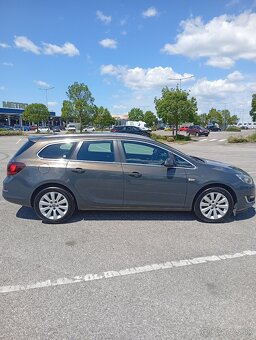 Opel Astra J Sport Tourer 1.7 CDTI 96kw r.v 2013 - 4