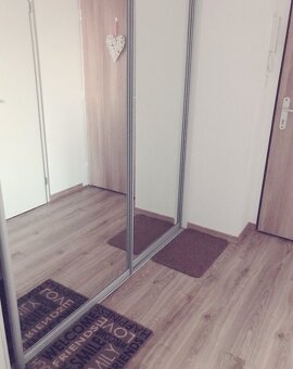 Pokojné bývanie pri lese a jazere – 1-izbový apartmán v Rezi - 4