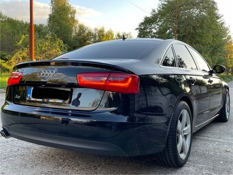 Audi A6 sedan 2,0 L - 4