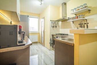 Útulný zariadený 2-izbový byt s balkónom na prenájom - 4