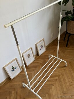 Vešiak na šaty Ikea Rigga, štender - 4