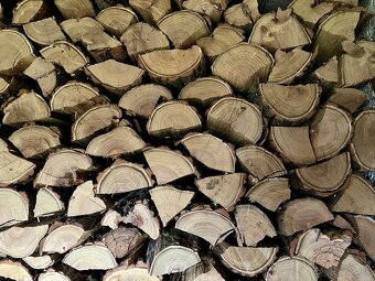 Tvrdé palivové drevo štiepané - agát, dub - SUCHÉ 3 ročné - 4