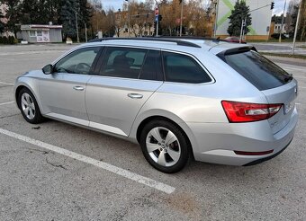 Škoda Superb Combi 2.0 TDI Ambition DSG - 4