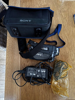 SONY Handycam CCD-TR748E PAL videoHi8 - 4