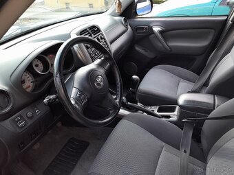 Toyota RAV4 - 4