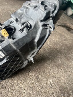 Svetlo Touareg 7p facelift - 4