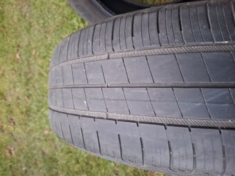 Goodyear efficientgrip performance 195/60 R18 - 4