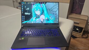 ASUS Rog Strix G713RM-KH011W - 4