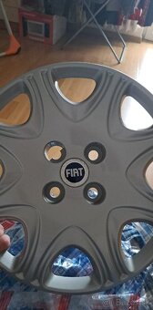 Nové puklice 4ks OE Fiat 14" - 4