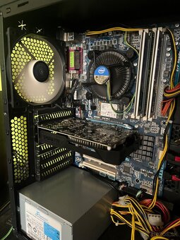 Herny pc : i7 3770k , 16gb , 128gb + 1tb , rx 560 4gb - 4