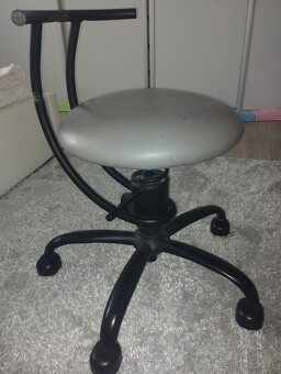 Ergonomická kancelárska stolička - 4