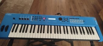 Yamaha MX61 V2 Blue - 4