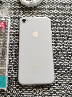 256GB iPhone 8, Nová batéria - Plne funkčný - super stav - 4