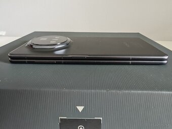 Honor Magic V3 + bezdrôtová nabíjačka - 4