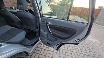 Toyota Rav4 2.0 D-4D - 4