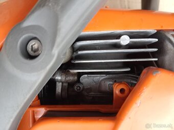 Husqvarna 440 motorova pila - 4