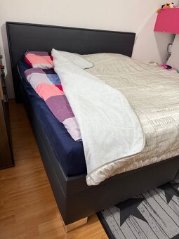 Manželská posteľ - 4