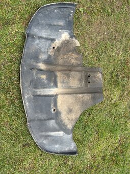 Robustný laminátový kryt motora - 4