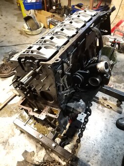 BMW e39 Motor M51 D25 105KW  (manuál) - 4