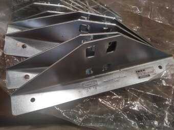 PEVNY KOVOVY REGAL 2,25 m - 4