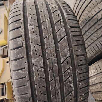 245/45r18 - 4