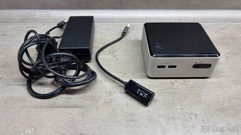 Mini počítač Intel NUC - 4