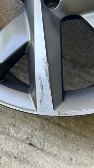 2 ks originálnych hliníkových diskov SEAT Tarraco FR – 20" - 4