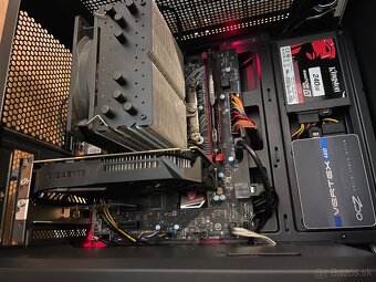Počítač Intel Core i5 - 4