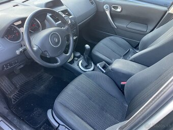 Renault Megane 1,6 benz. - 4