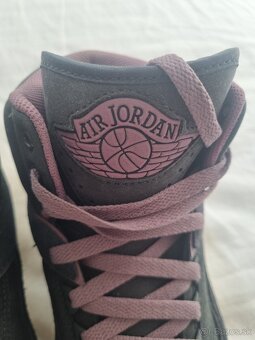 Nike Air Jordan 2 Retro - 4
