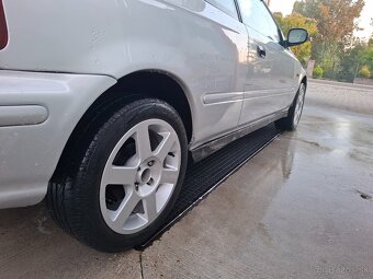 Honda Civic 1.4i - 4
