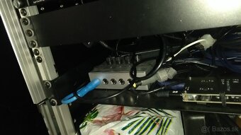 Rackový kufor 12U s príslušenstvom a mikrofónové splittery A - 4