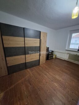 Dobre reality ponúkajú na predaj 4izb RD v Banove - 4