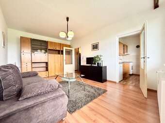 PRENÁJOM - Útulný 1-izbový byt na ulici Ľuda Zúbka v Dúbravk - 4