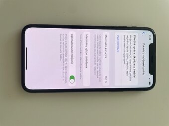 Krásny Iphone 11 Pro Max 256GB - 4