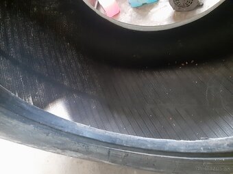 Claas lexion  pneu  700/50-26,5 - 4