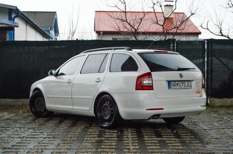 Škoda Octavia Combi 2.0 TDI Ambiente - 4