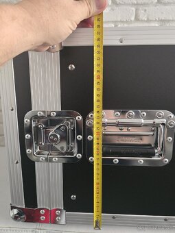 Predám 19" Rack 8U Pro Double Door Profi - 4