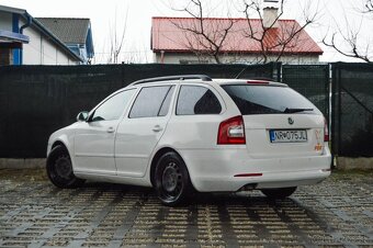 Škoda Octavia Combi 2.0 TDI Ambiente - 4