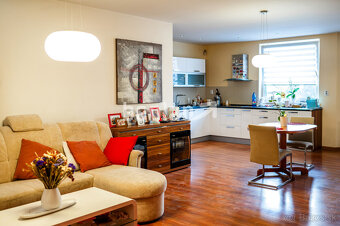 Na predaj polyfunkčná budova v centre Martina - 4